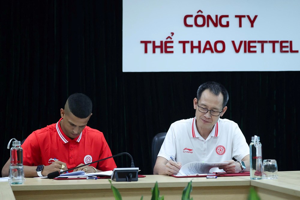 Kỳ vọng “máy ghi bàn” cho hàng công - ảnh 1