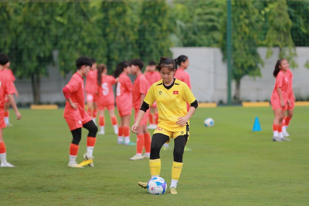 Đội tuyển U20 nữ Việt Nam tích cực chuẩn bị cho vòng loại U20 nữ châu Á 2026 - ảnh 2