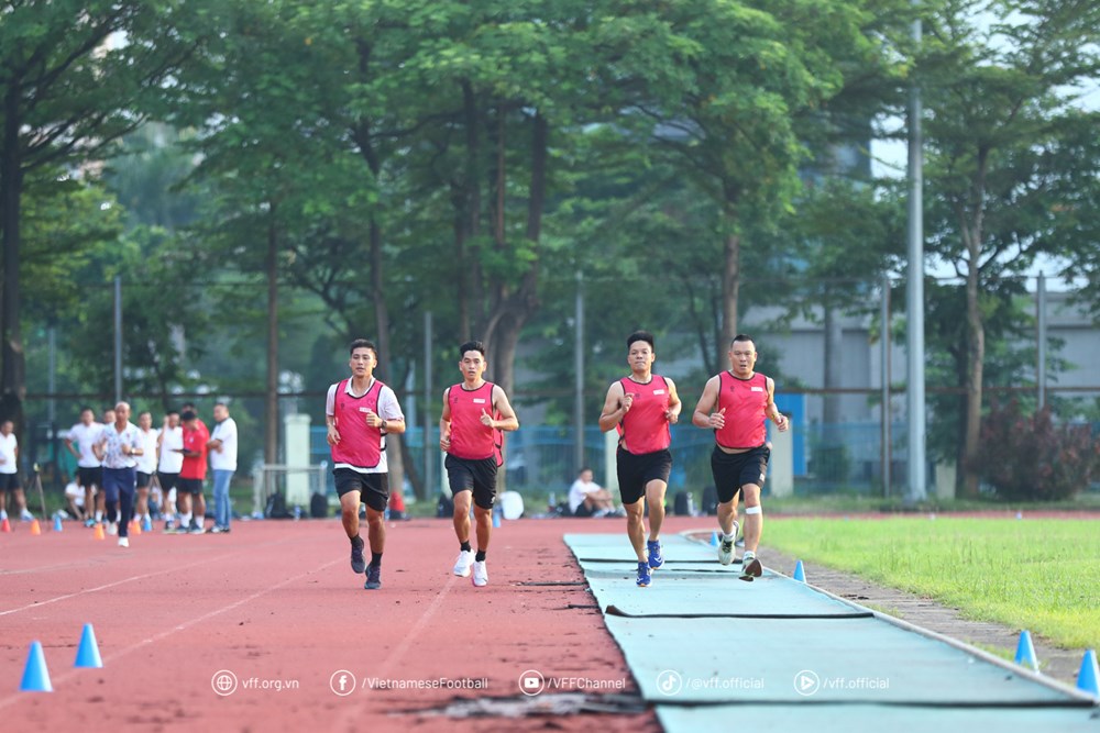 55 trọng tài V.League vượt qua kiểm tra thể lực mùa giải 2025/26 - ảnh 2
