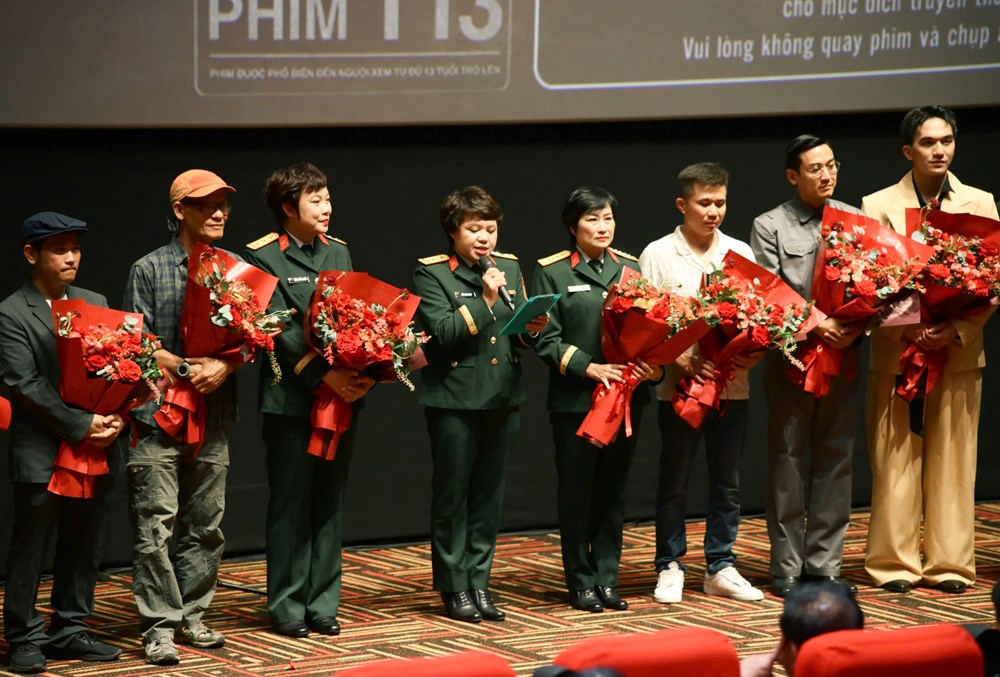 Lan tỏa ngay trong buổi công chiếu đầu tiên - ảnh 2