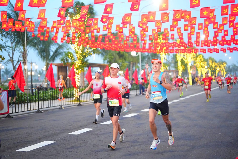 21.529 người cùng chạy vì một Việt Nam mạnh mẽ, vì một tương lai xanh - ảnh 5
