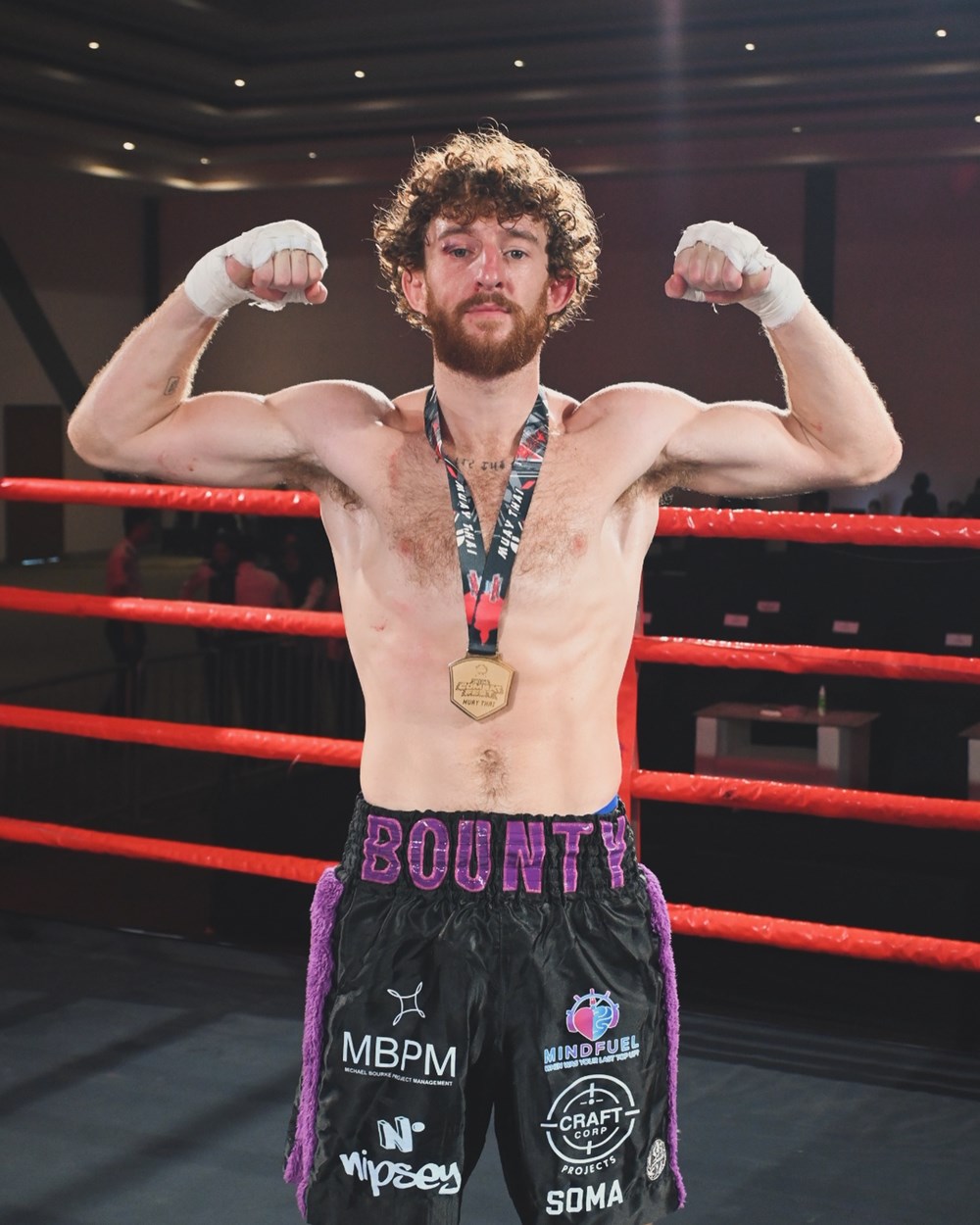 Tay đấm vô địch Muay Thái thế giới Trương Cao Minh Phát so găng với nhà vô địch Kickboxing Ireland - ảnh 3