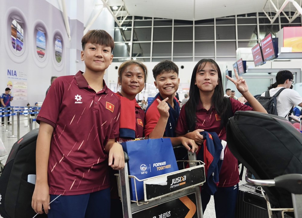 U17 nữ Việt Nam đặt chân tới Đức, bắt đầu chương trình “Giấc mơ Bundesliga“ - ảnh 2