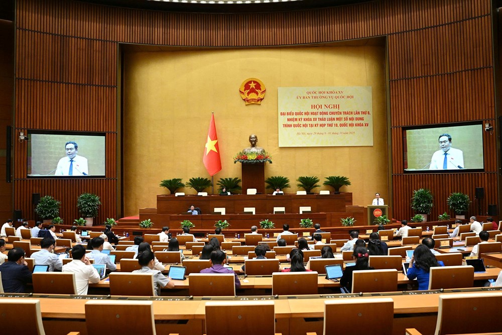 Hội nghị đại biểu Quốc hội hoạt động chuyên trách cho ý kiến 21 dự án luật - ảnh 2