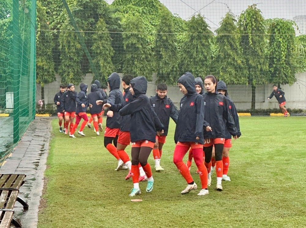 Đội tuyển nữ quốc gia tập luyện tích cực chuẩn bị cho SEA Games 33 - ảnh 1