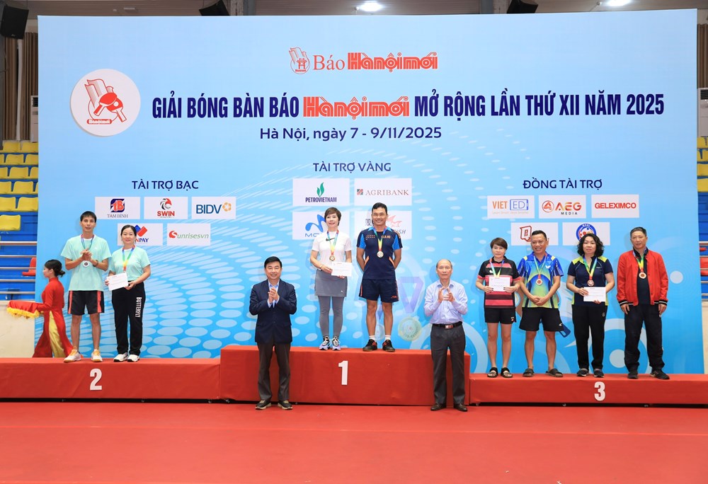 Vége a Hanoi Nyílt Asztalitenisz Klub Tornának, verseny a Hanoi Moi Újság Kupáért - 2. kép