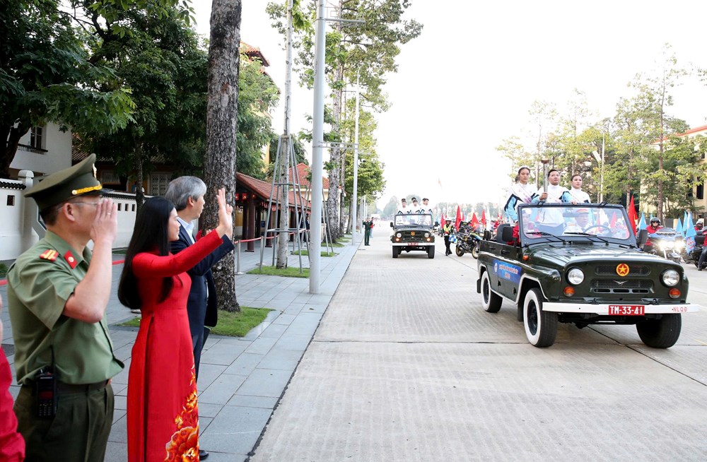 Hà Nội tổ chức lễ xin lửa thắp đuốc Đại hội Thể dục Thể thao Thủ đô lần thứ XI - ảnh 9