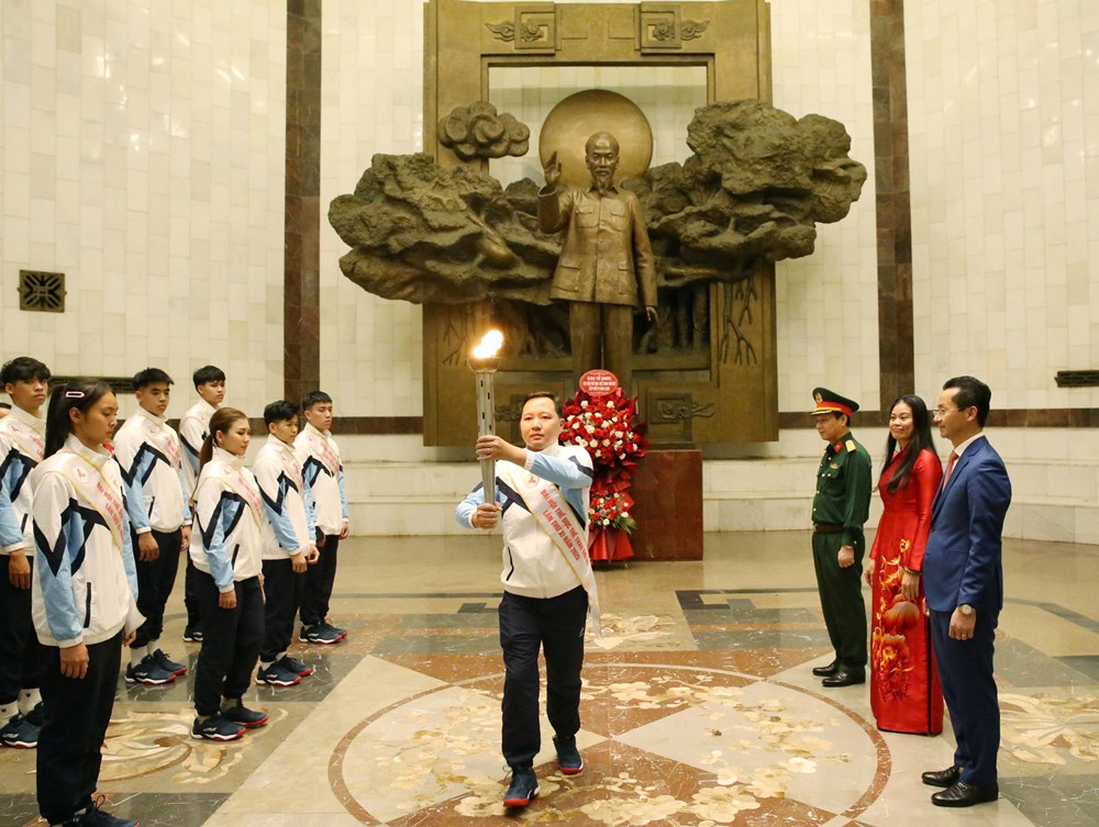 Hà Nội tổ chức lễ xin lửa thắp đuốc Đại hội Thể dục Thể thao Thủ đô lần thứ XI - ảnh 6