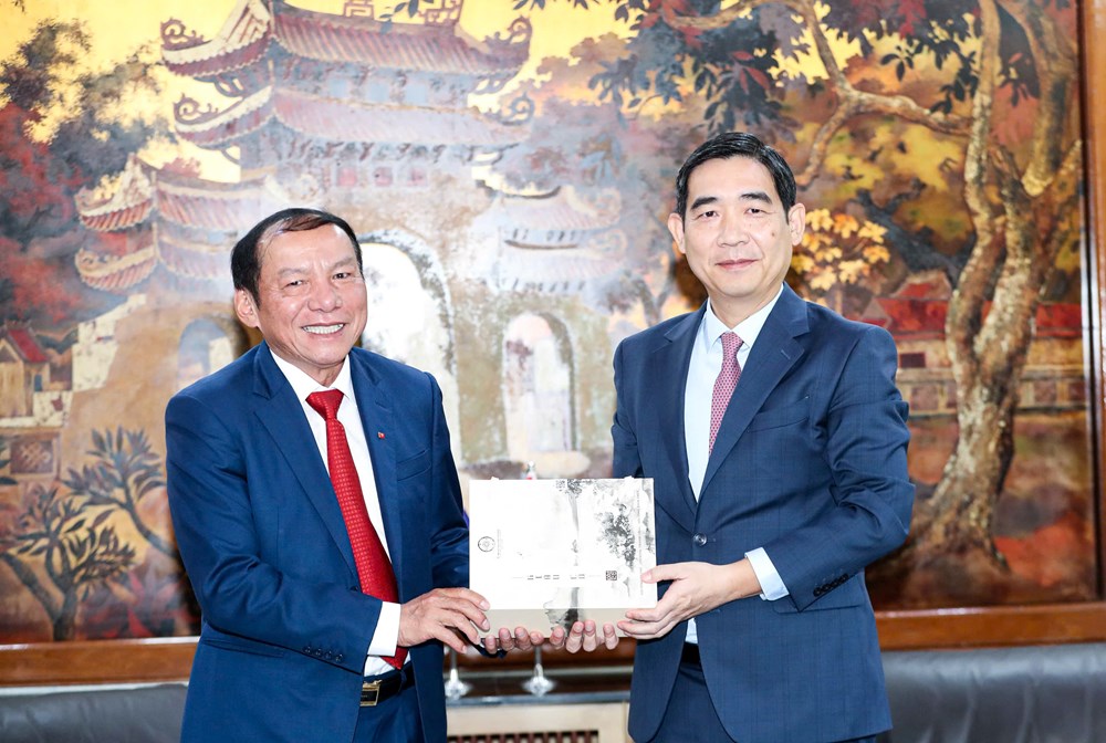 Thúc đẩy hợp tác VHTTDL hướng đến nhân kỷ niệm 50 năm quan hệ ngoại giao - ảnh 2