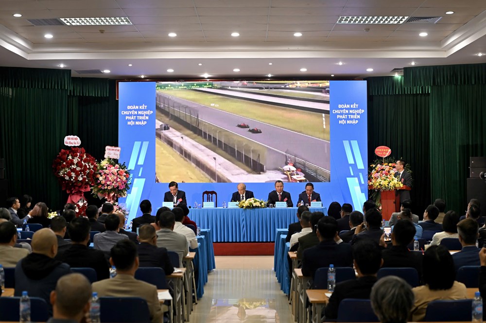 Ông Vương Bích Thắng tiếp tục được tín nhiệm giữ cương vị Chủ tịch Hiệp hội Ô tô Thể thao Việt Nam - ảnh 1