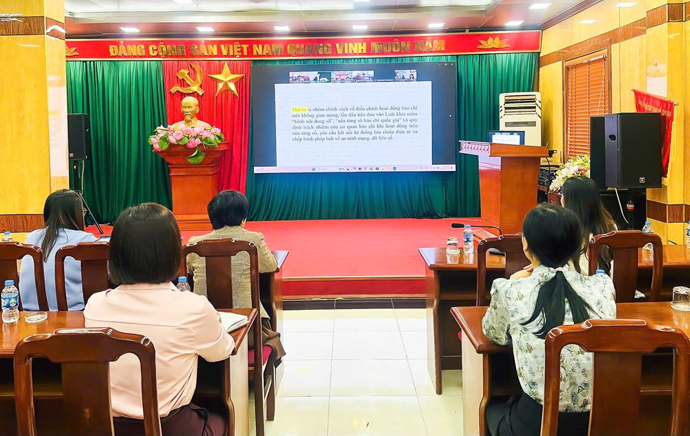 160 đại biểu dự Hội nghị bồi dưỡng công tác quản lý nhà nước về báo chí - ảnh 4