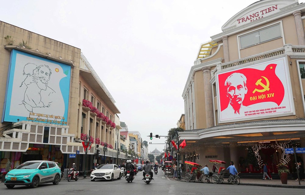 Hà Nội rực rỡ cờ hoa chào mừng Đại hội Đảng - ảnh 4