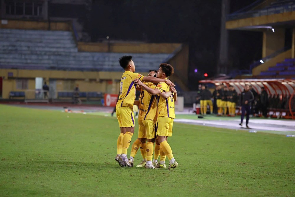 Thể Công-Viettel bất ngờ thua SLNA 1-4 - ảnh 3