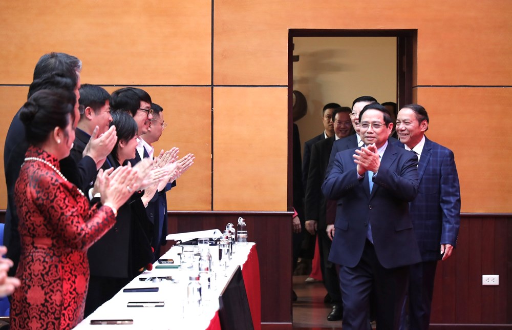 Thủ tướng Phạm Minh Chính thăm, chúc Tết và làm việc với Bộ VHTTDL - ảnh 1