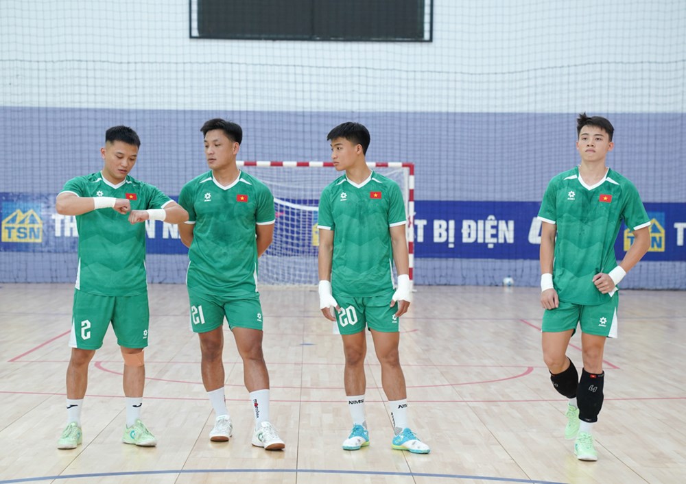 Đội tuyển futsal Việt Nam tập luyện chuẩn bị cho Giải vô địch futsal Đông Nam Á 2026 - ảnh 2