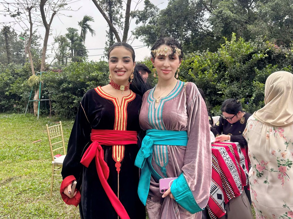 Không gian văn hóa Hồi giáo rực rỡ trong ngày lễ Eid al-Fitr tại Hà Nội - ảnh 3