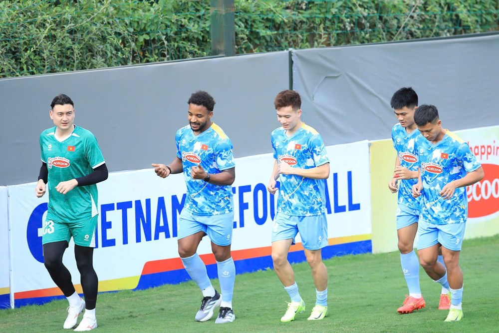 ĐT Việt Nam bổ sung lực lượng chuẩn bị cho trận giao hữu gặp Bangladesh - ảnh 1