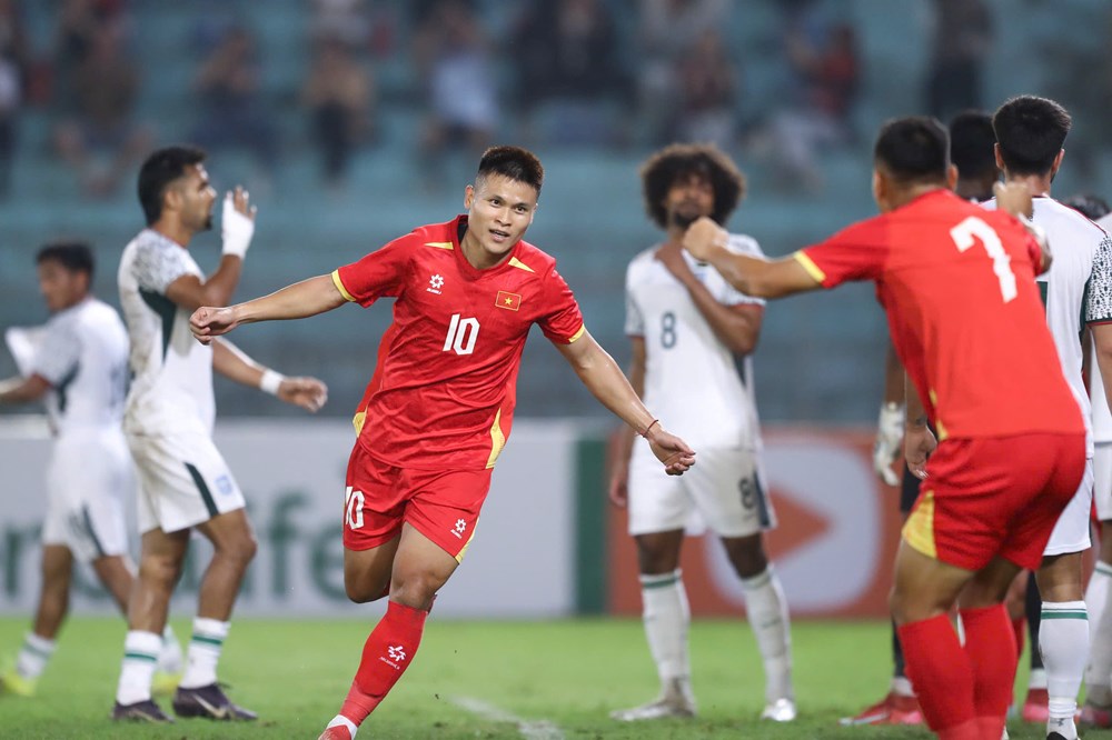 Tuyển Việt Nam thắng đậm trước Bangladesh - ảnh 2