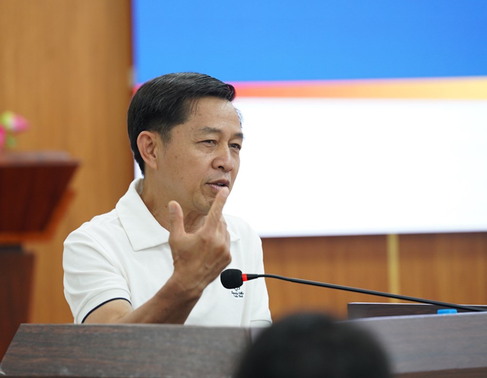 Khai mạc đợt tập huấn giữa mùa giải cho trọng tài, giám sát trọng tài các giải BĐCNQG 2025/26 - ảnh 2