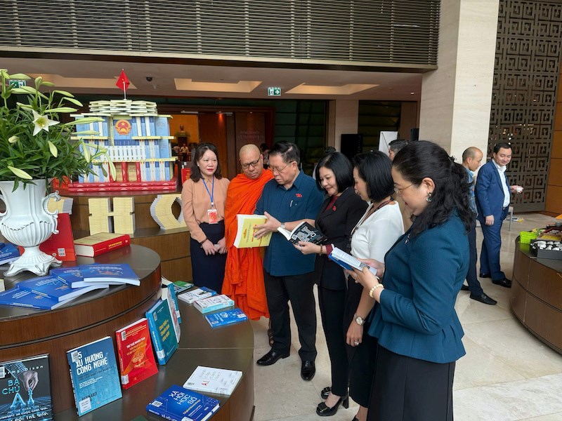 Lan tỏa văn hóa đọc, kết nối tri thức phục vụ hoạt động của Quốc hội - ảnh 2