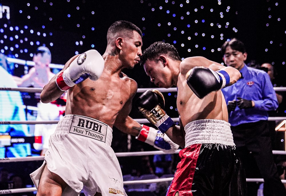Hoàng Huy knock-out đối thủ, 3 võ sĩ Việt Nam thi đấu ấn tượng - ảnh 2