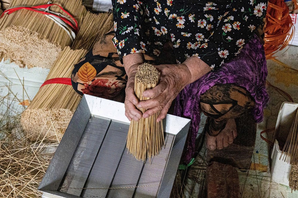 Làng nghề làm tăm hương hơn trăm tuổi ở Hà Nội - ảnh 7