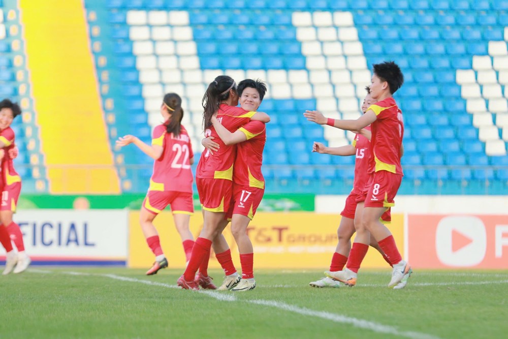 Giải bóng đá nữ Cúp Quốc gia 2026: TP.HCM thoát hiểm ngoạn mục - ảnh 2