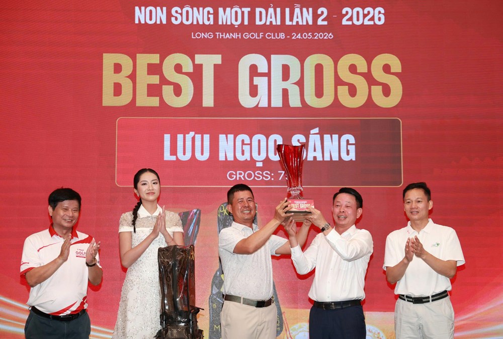 Golfer Lưu Ngọc Sáng vô địch Tiền Phong Golf Championship - Non sông một dải - ảnh 1