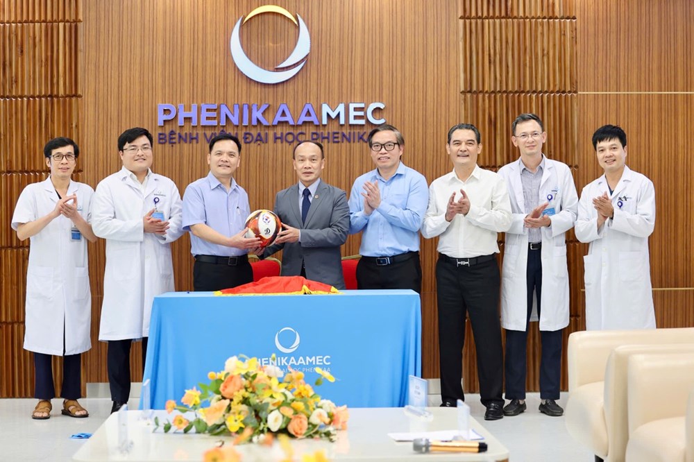 Bệnh viện Đại học Phenikaa gia nhập Mạng lưới Y học Thể thao của LĐBĐ Việt Nam - ảnh 1