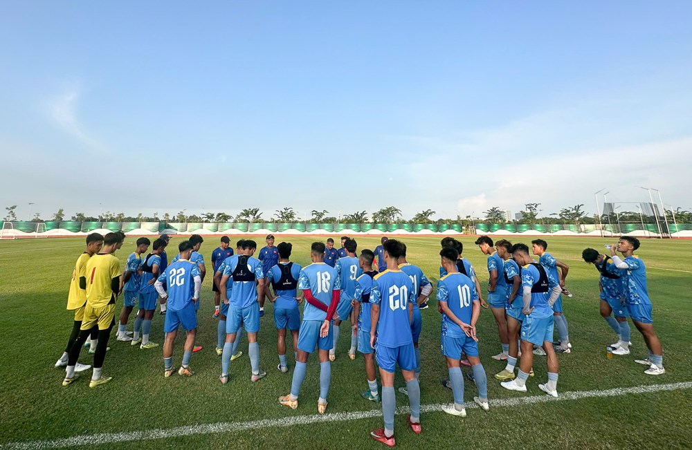 U19 Việt Nam bước vào guồng tập luyện tại Indonesia - ảnh 1