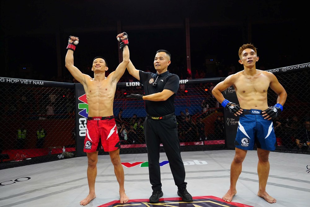 Học trò Johnny Trí Nguyễn thắng knock-out võ sĩ Philippines chỉ sau 2 phút - ảnh 1