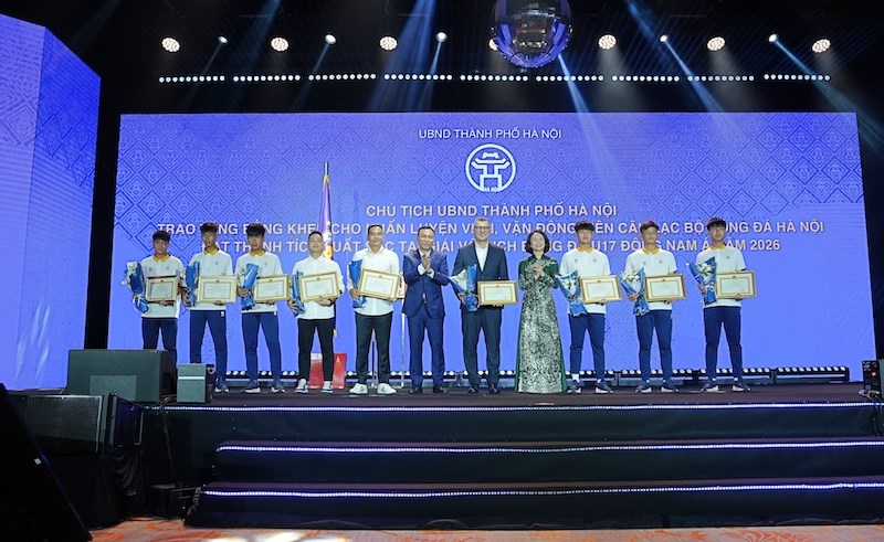 CLB bóng đá Hà Nội đón nhận Huân chương Lao động hạng Nhì - ảnh 3