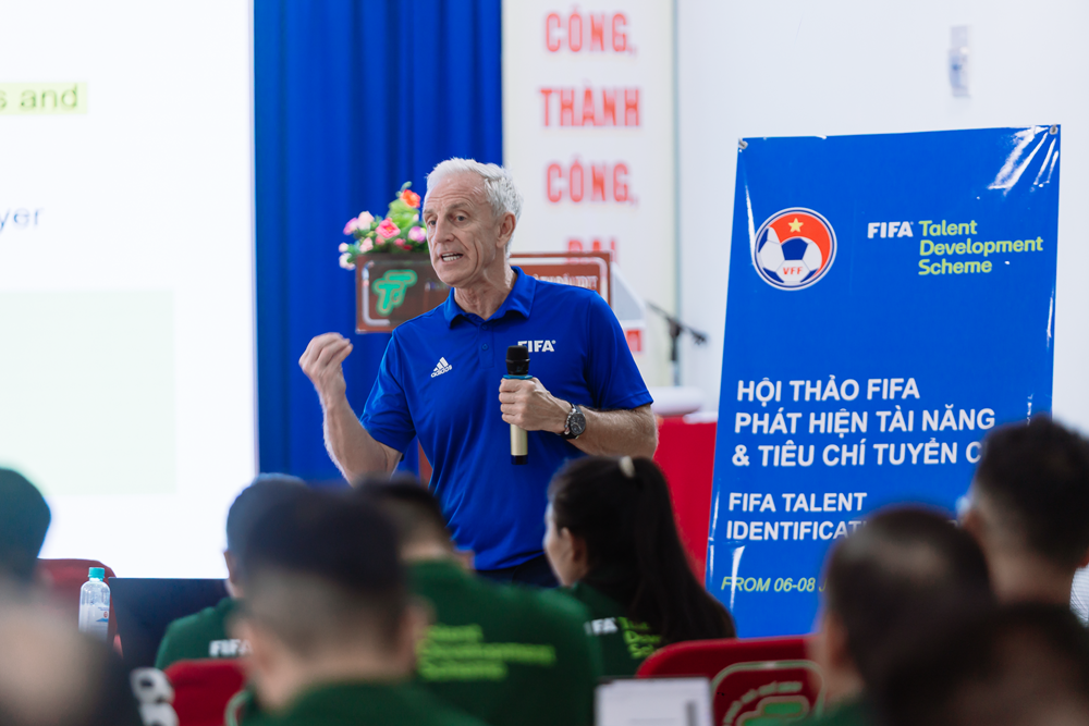 Bế mạc Hội thảo FIFA phát hiện tài năng và tiêu chí tuyển chọn - ảnh 2