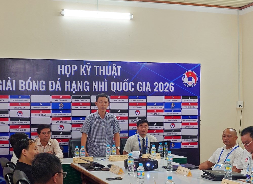 Cuộc cạnh tranh quyết liệt cho 3 suất thăng hạng - ảnh 1