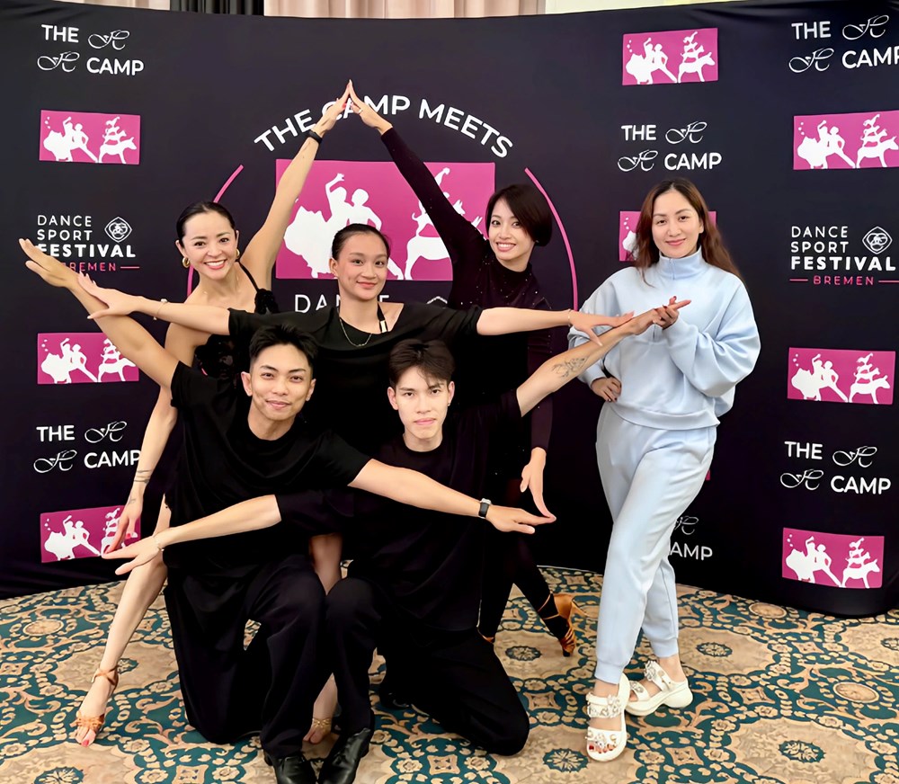 Khánh Thi dẫn dắt học trò thi đấu thành công tại Giải dancesport quốc tế - ảnh 1