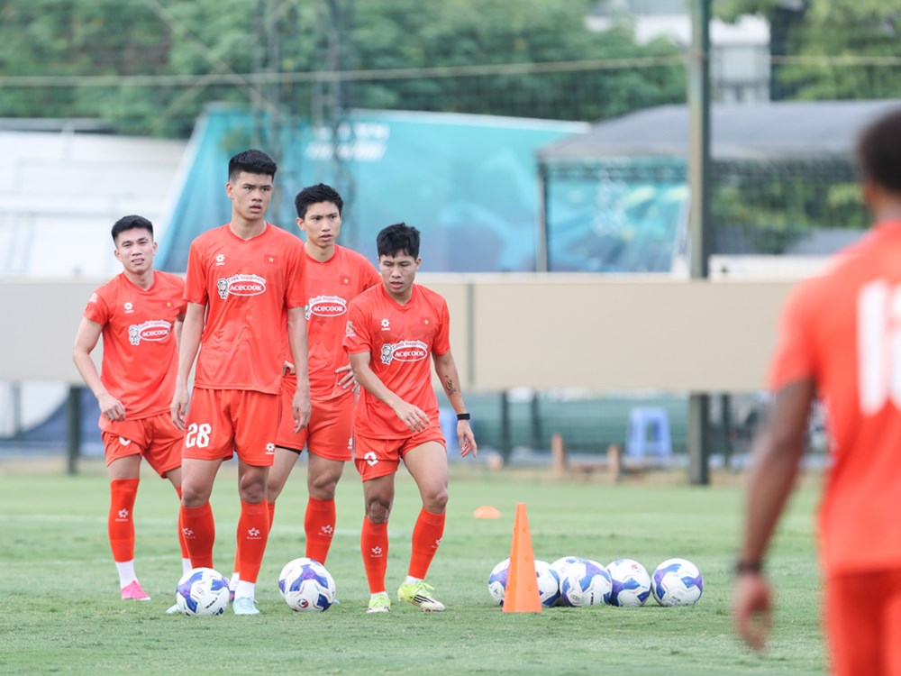 Chuyến tập huấn tại Hàn Quốc là giai đoạn hoàn thiện đội hình trước ASEAN Cup 2026 - ảnh 1