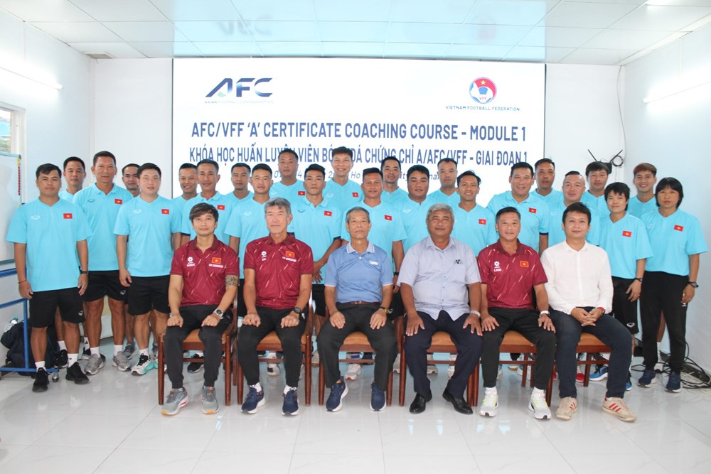 Khai mạc khóa học Huấn luyện viên chứng chỉ 'A' AFC/VFF giai đoạn 1 - ảnh 1