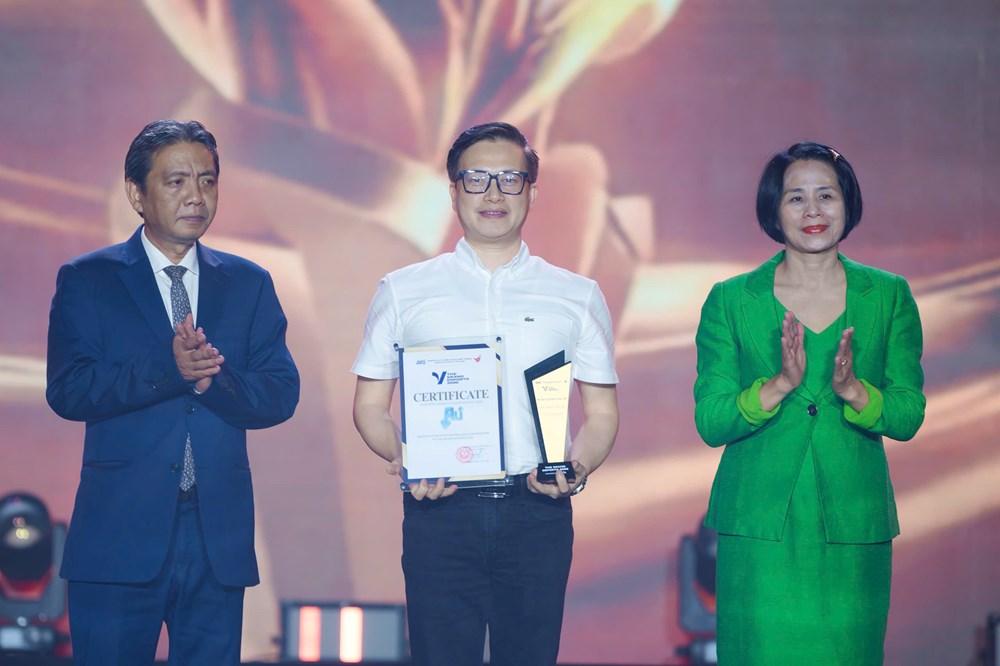Trang Pháp và Leslie làm nóng đêm Gala The Grand Esports 2026 - ảnh 3