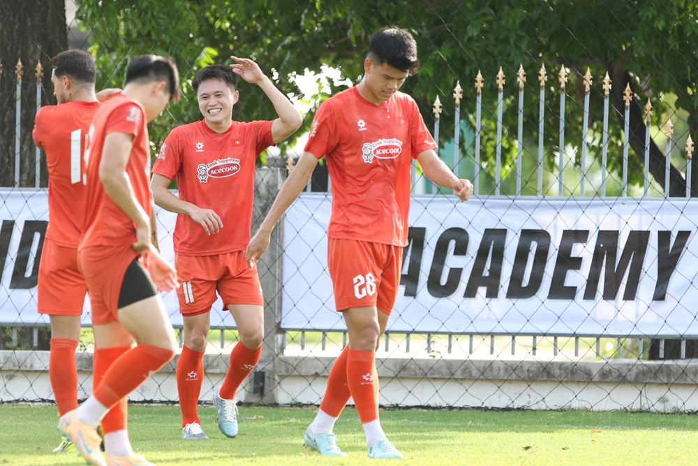Đội tuyển Việt Nam bắt đầu tập luyện tại Chonburi, hoàn thiện khâu chuẩn bị cho ASEAN Championship 2026 - ảnh 1