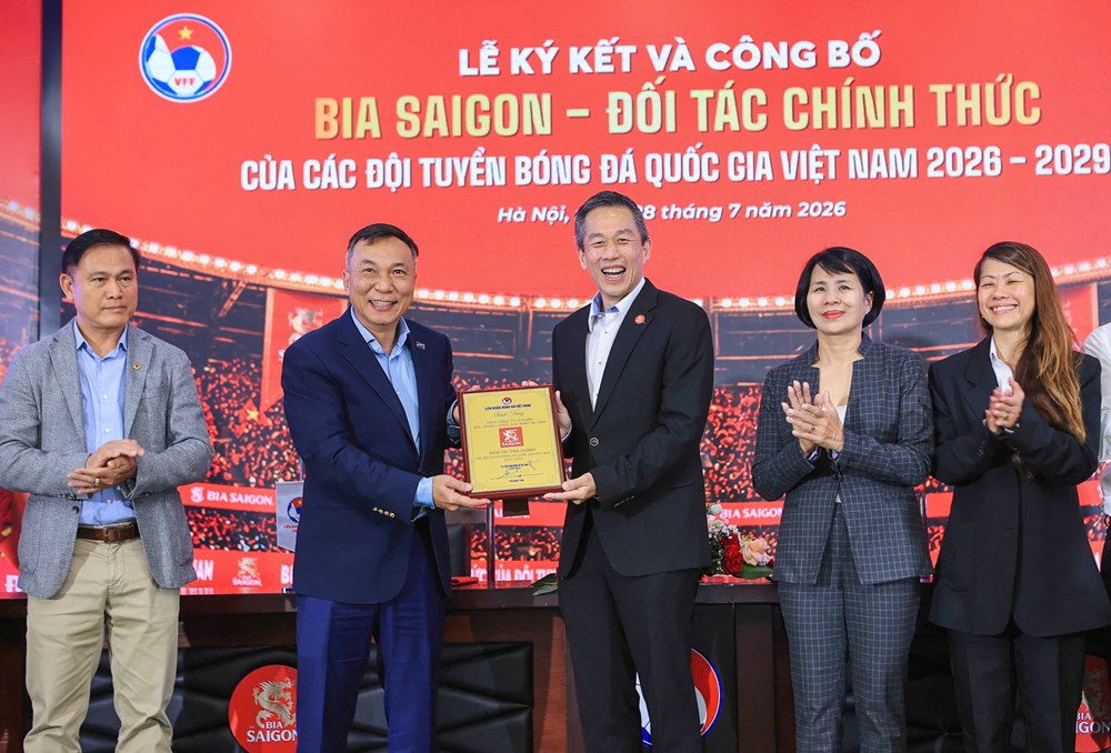 Bia Sài Gòn tiếp tục đồng hành cùng các đội tuyển bóng đá quốc gia Việt Nam giai đoạn 2026-2029 - ảnh 1