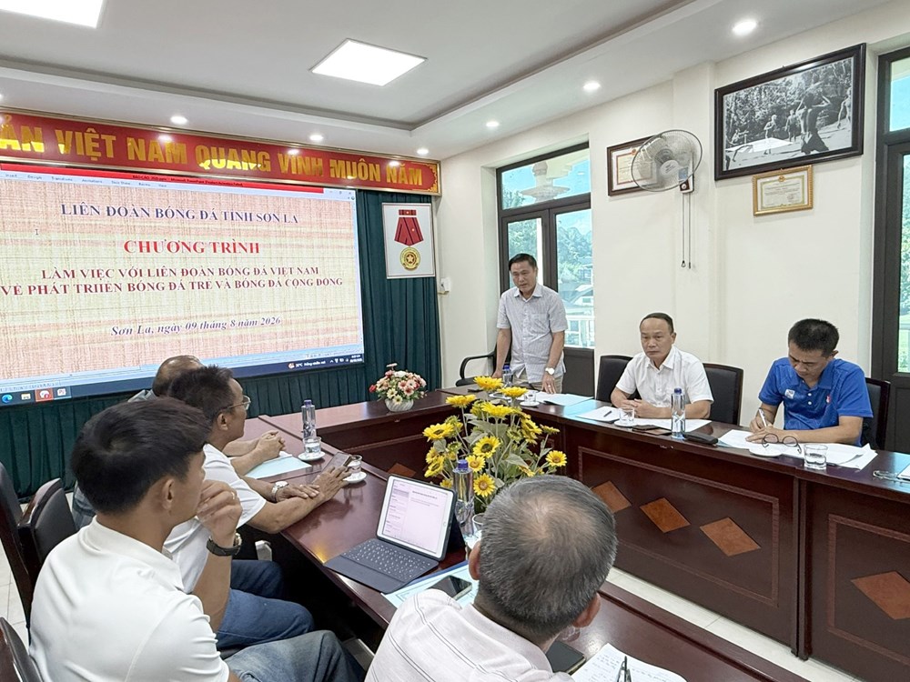 LĐBĐ Việt Nam hỗ trợ Sơn La phát triển bóng đá địa phương - ảnh 2