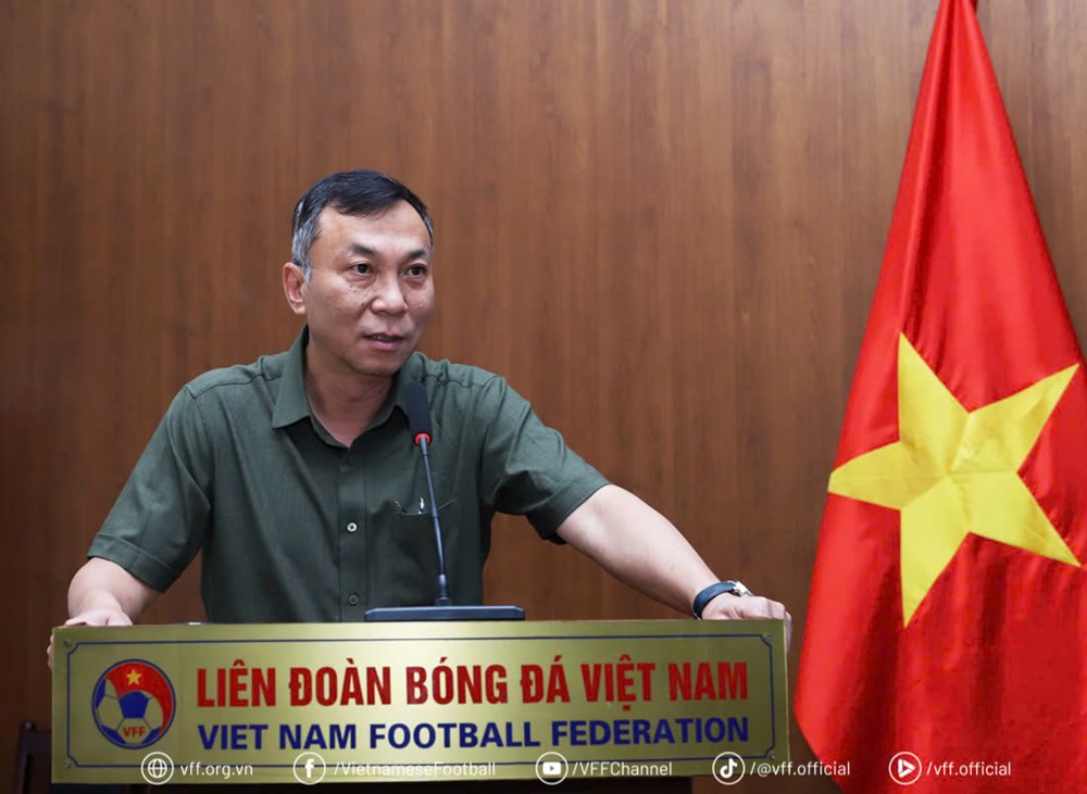 Nâng cao năng lực pháp lý, hướng tới chuyên nghiệp hóa bóng đá Việt Nam - ảnh 1