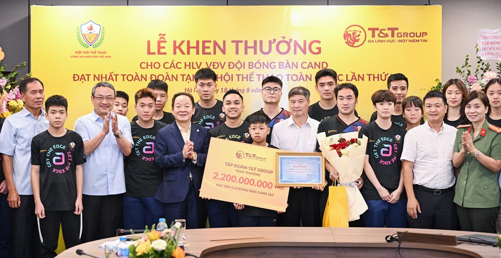 Khen thưởng các HLV, VĐV đội Bóng bàn CAND - ảnh 1