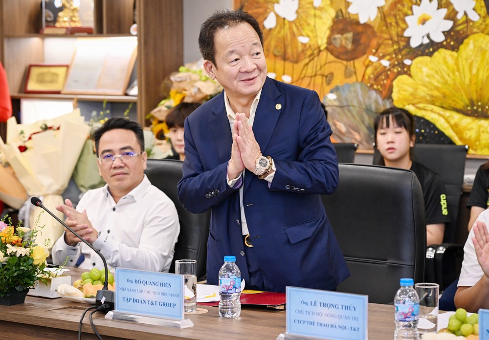 Khen thưởng các HLV, VĐV đội Bóng bàn CAND - ảnh 3
