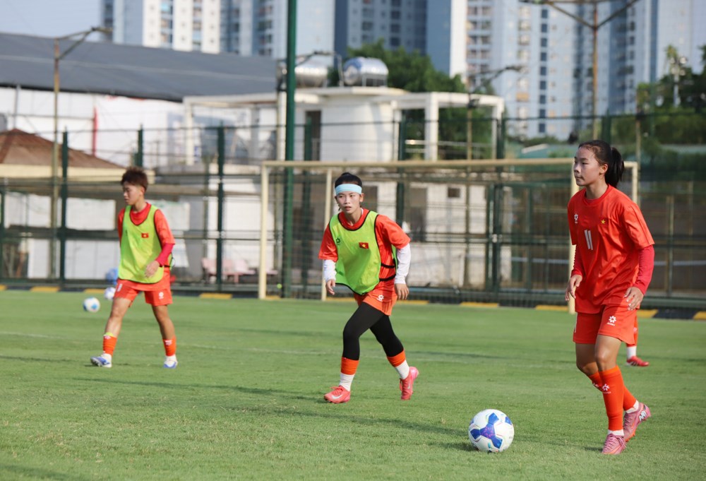 Trương Yến Linh hướng tới mục tiêu cùng U17 nữ Việt Nam giành vé dự vòng chung kết châu Á - ảnh 2