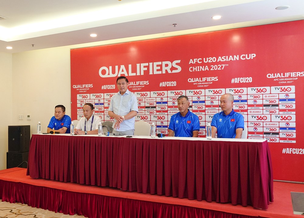 Động viên tinh thần đội tuyển U20 Việt Nam trước khi bước vào Vòng loại U20 châu Á 2027 - ảnh 1