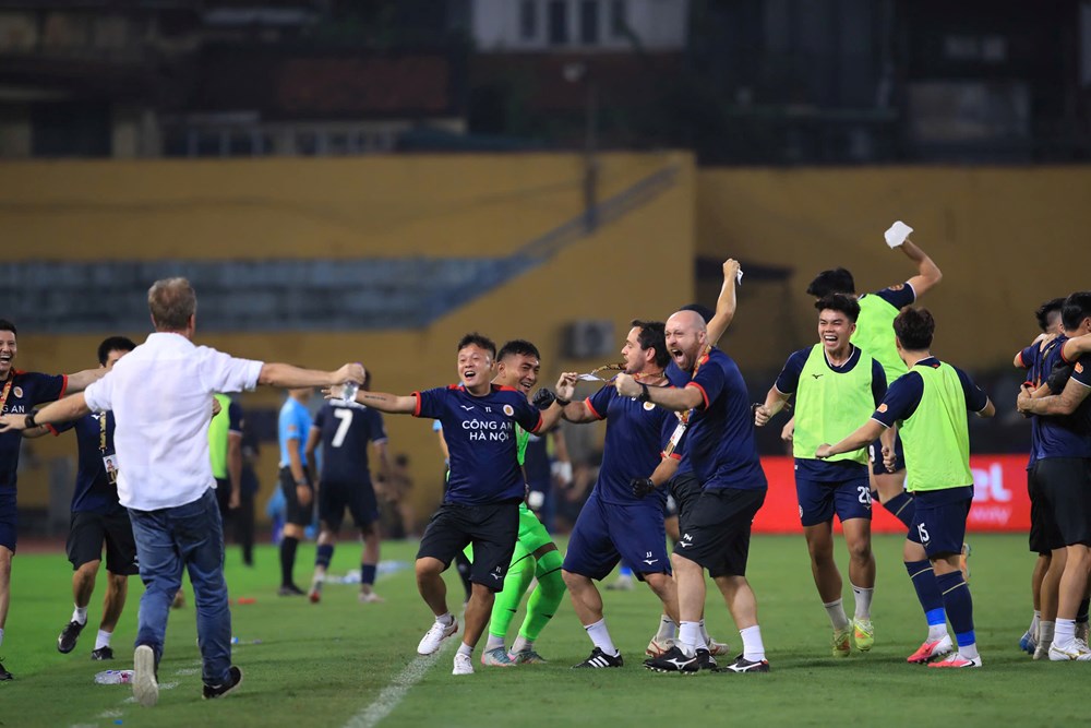 Thi đấu thiếu người, CAHN vẫn thắng Thể Công Viettel ở trận derby Thủ đô - ảnh 1