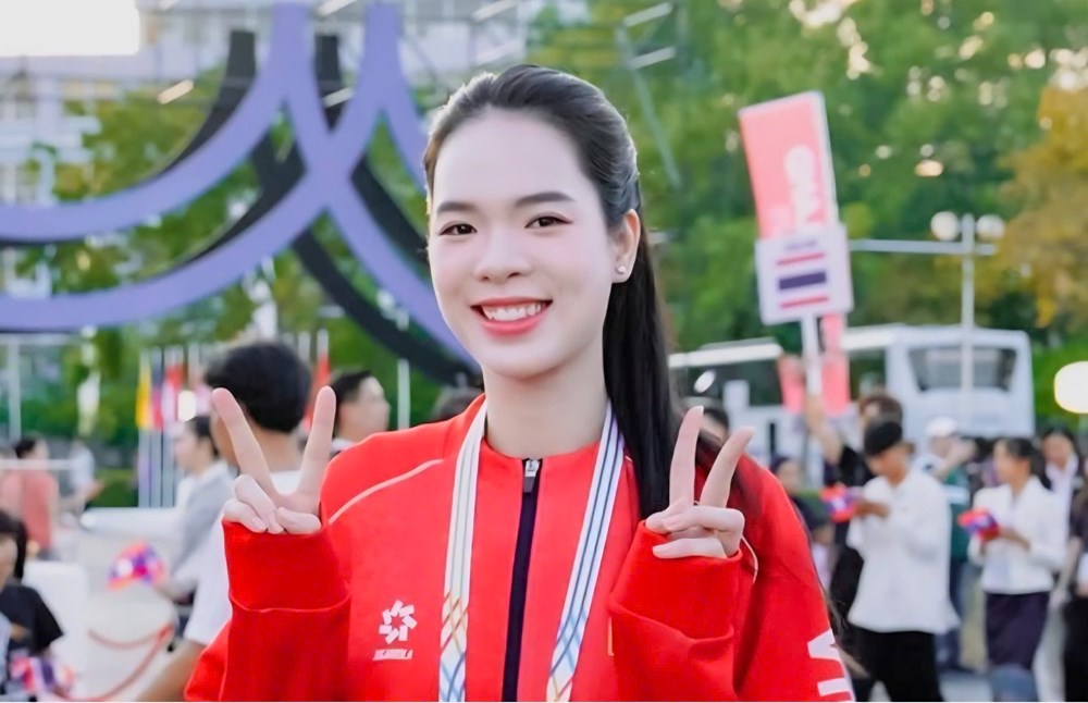 Thanh Thúy và Quang Kiệt cầm cờ Đoàn Thể thao Việt Nam tại ASIAD 20 - ảnh 1