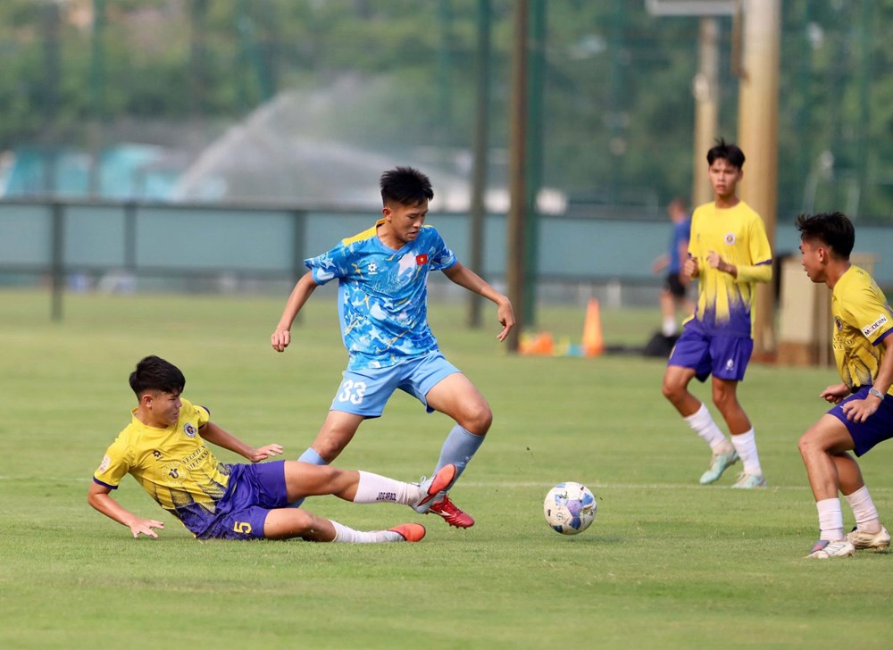 U16 Việt Nam hòa CLB Hà Nội, hoàn thiện đội hình trước giải quốc tế tại Trung Quốc - ảnh 1