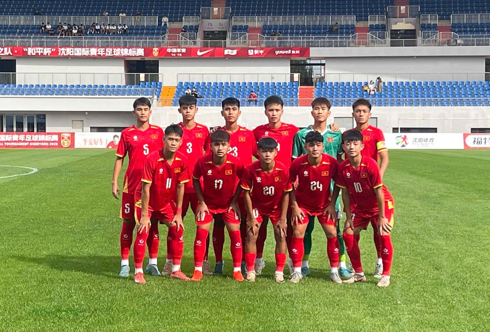 U16 Việt Nam nỗ lực trong ngày ra quân CFA Team China 2026 - ảnh 1
